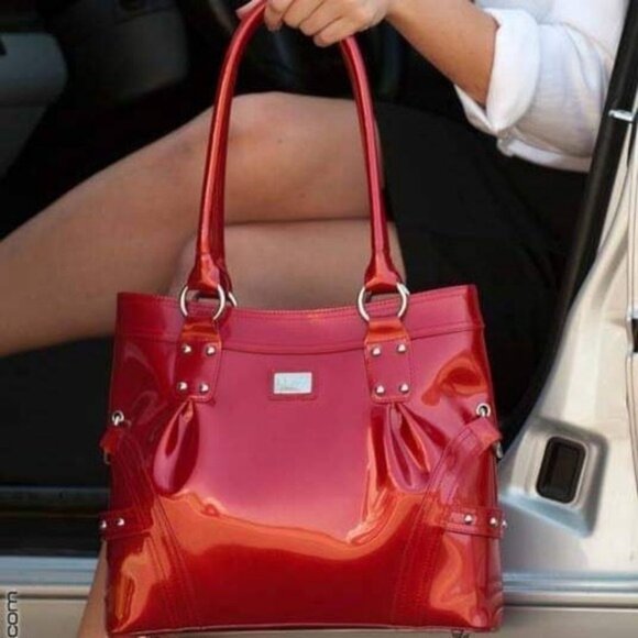 Beijo Head Over Heels Red Patent Leather Bag Tote Shoulder Handbag Purse Women's - Picture 1 of 16